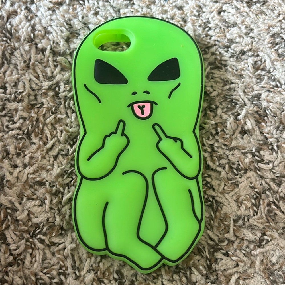 Neon green alien case, fits: iphone SE 2020, iphone 7, and iphone 8 case.